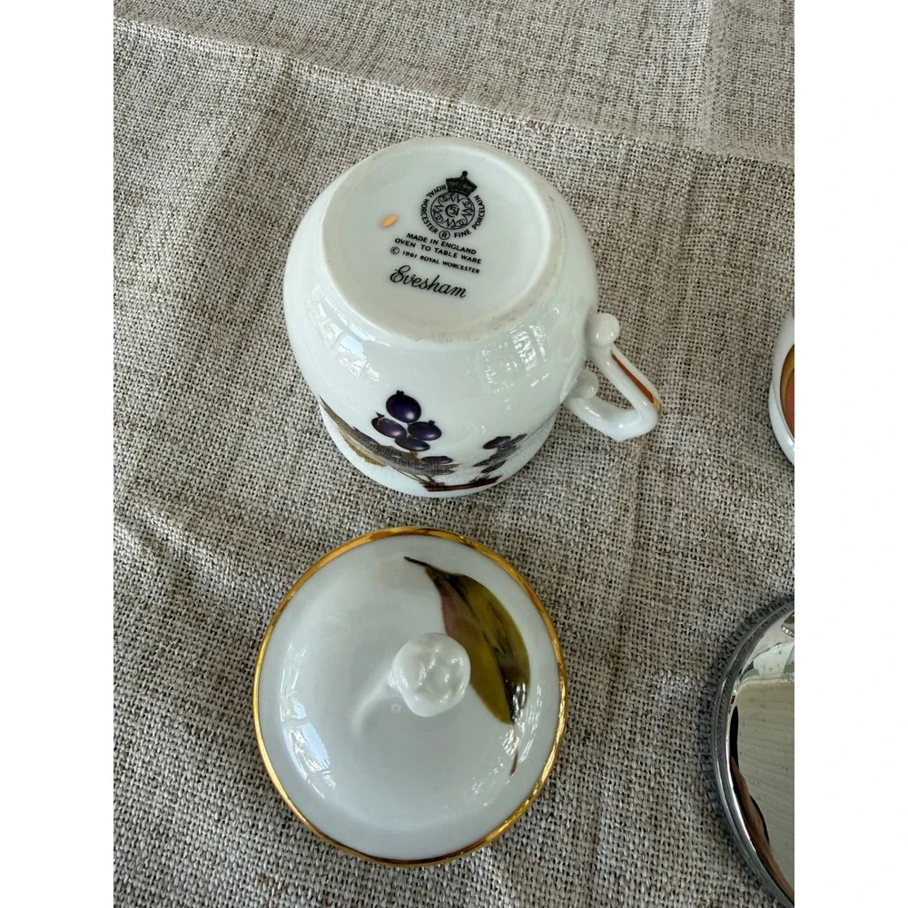 Royal Worcester Egg Coddlers Set of 2 White Excellent Evesham Gold Chrome
